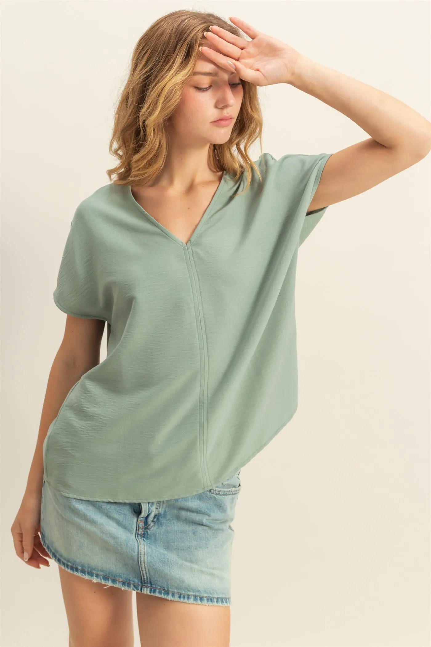 DZ24C059-Woven V-Neck Short Sleeve Tunic Top